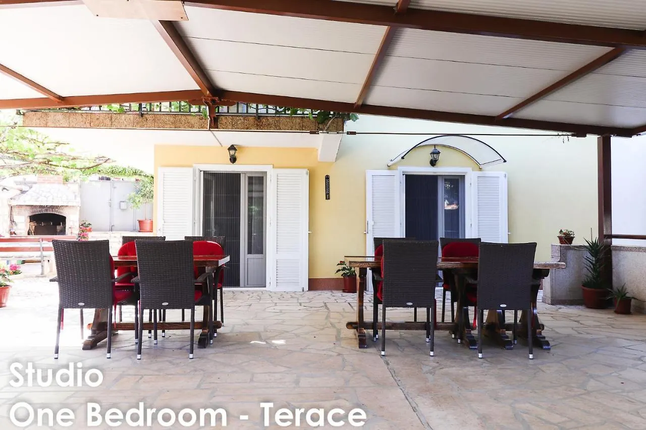 Relax Apartments - Big Terace & Grill Vrsar 0*,  Chorwacja
